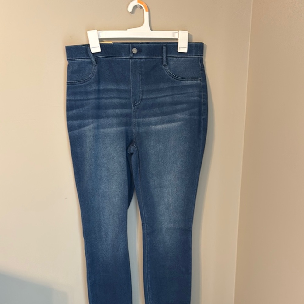 Time and Tru Blue Jeggings with Stretch and Faded Design